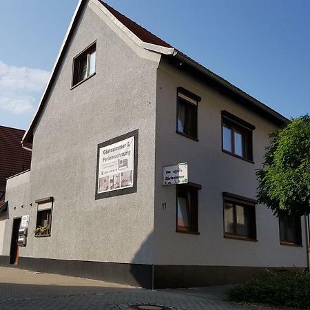 Gaestezimmer & Ferienwohnungen Thon Herbsleben エクステリア 写真