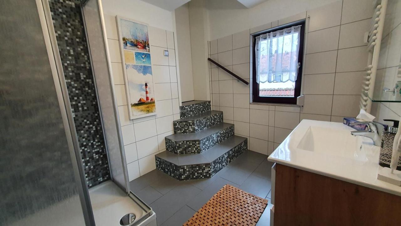 Gaestezimmer & Ferienwohnungen Thon Herbsleben エクステリア 写真