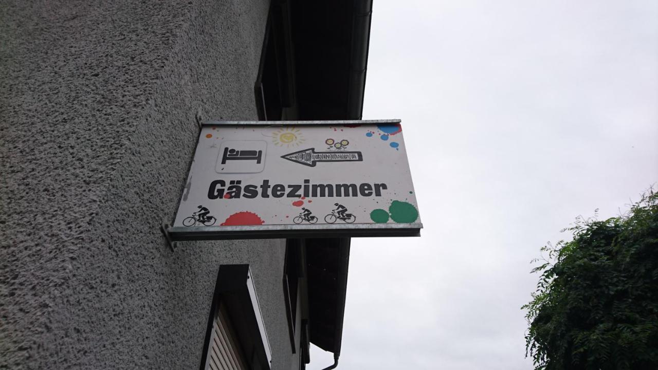 Gaestezimmer & Ferienwohnungen Thon Herbsleben エクステリア 写真