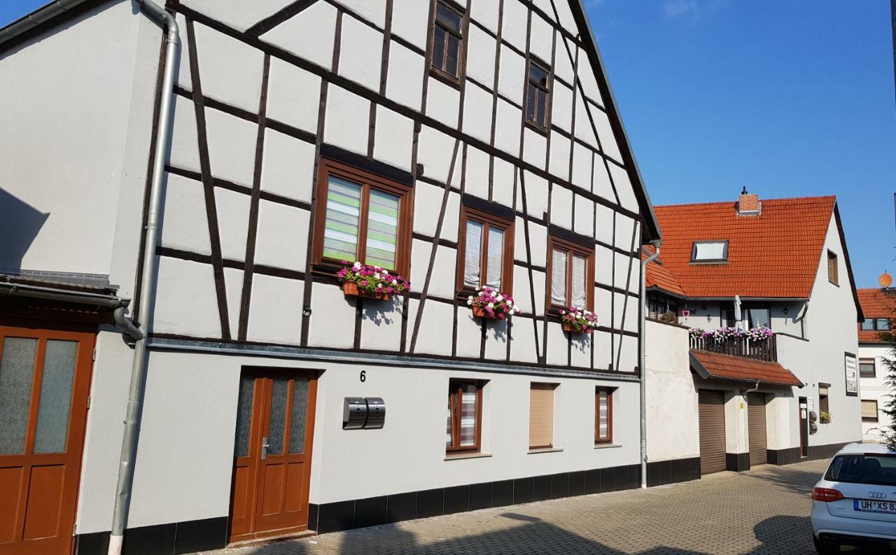 Gaestezimmer & Ferienwohnungen Thon Herbsleben エクステリア 写真