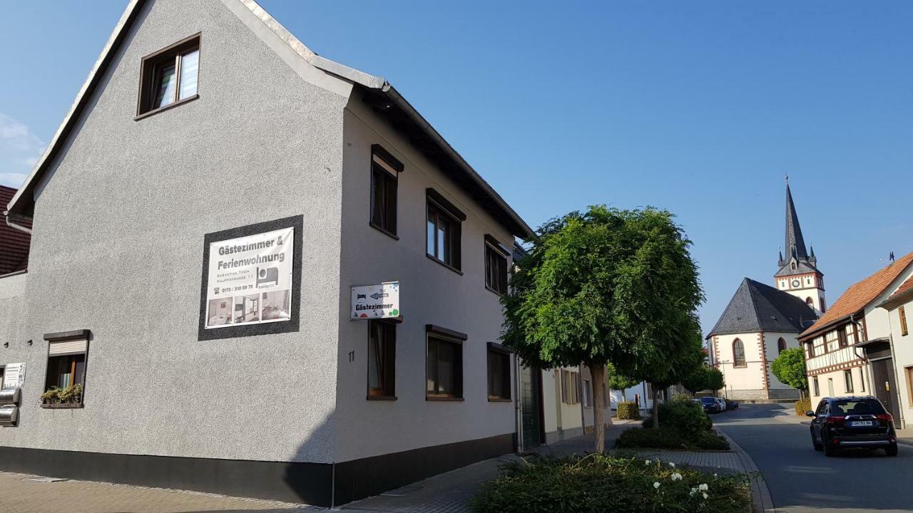Gaestezimmer & Ferienwohnungen Thon Herbsleben エクステリア 写真